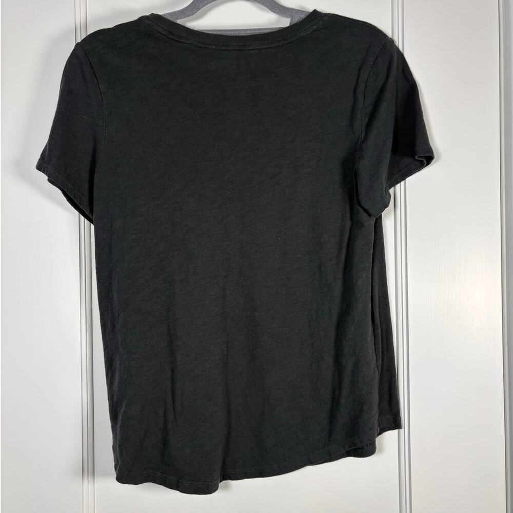 Old Navy Outdoorsy Rainbow Graphic T-Shirt Black EveryWear Tee Loungewear M - Picture 2 of 4
